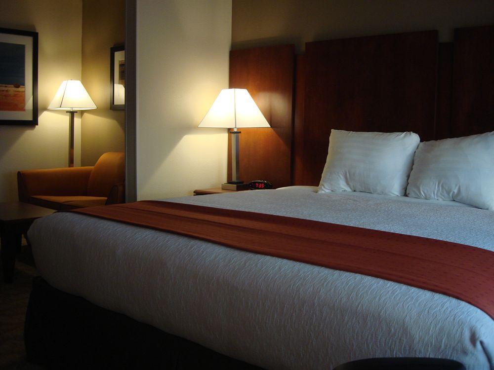 By Ihg Roswell