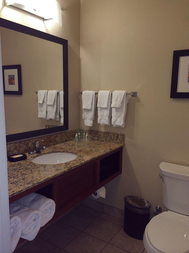 By Ihg 3* Roswell