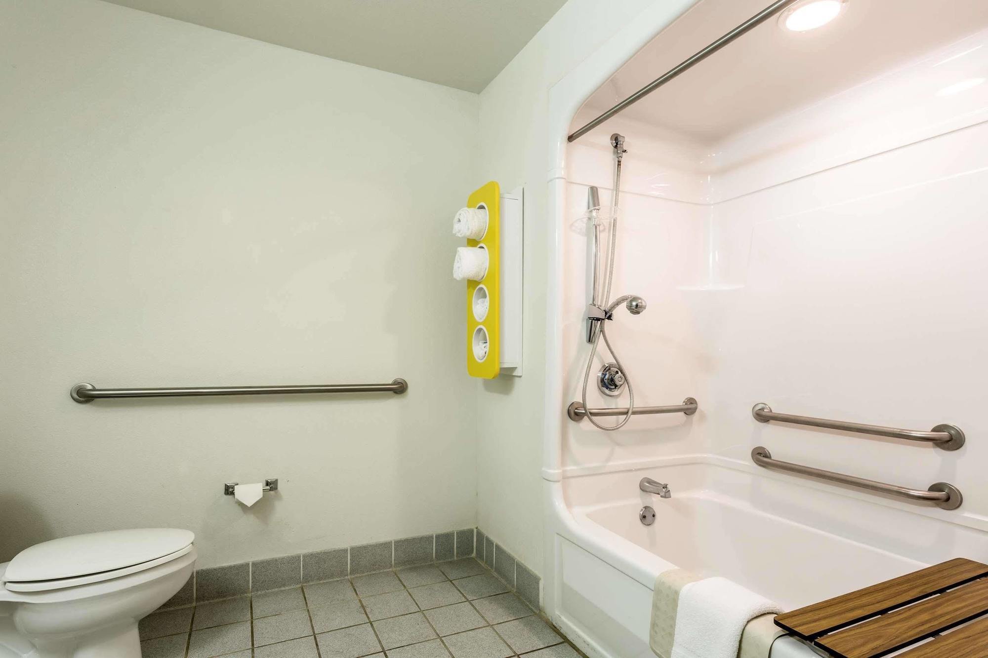 By Ihg 3* Roswell